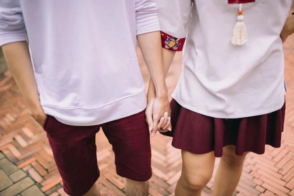 煤气灯效应:为什么智商高、家教好的女生更容易被渣男盯上? 煤气灯效应:为什么智商高、家教好的女生更容易被渣男盯上?